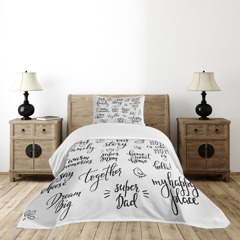 Family Lettering Bedspread Set