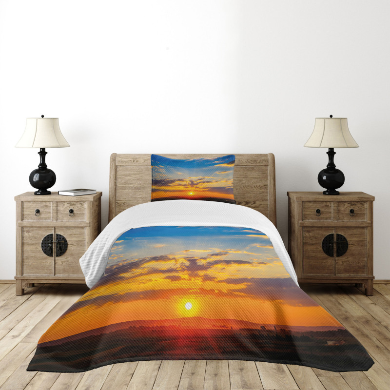 Dramatic Sunset Bedspread Set