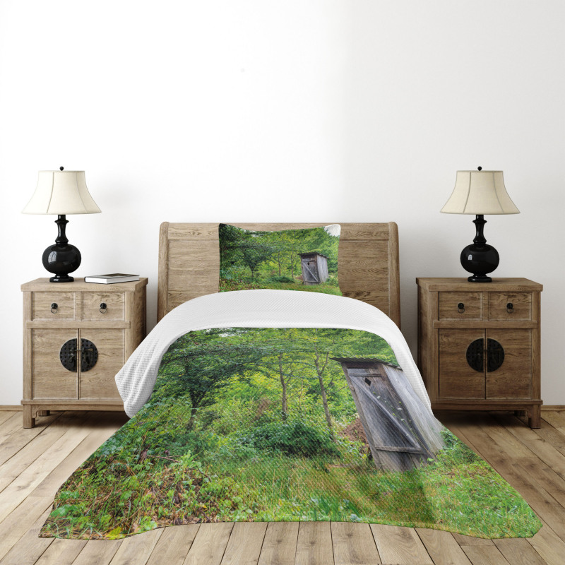 Spring Forest Worn Hut Bedspread Set