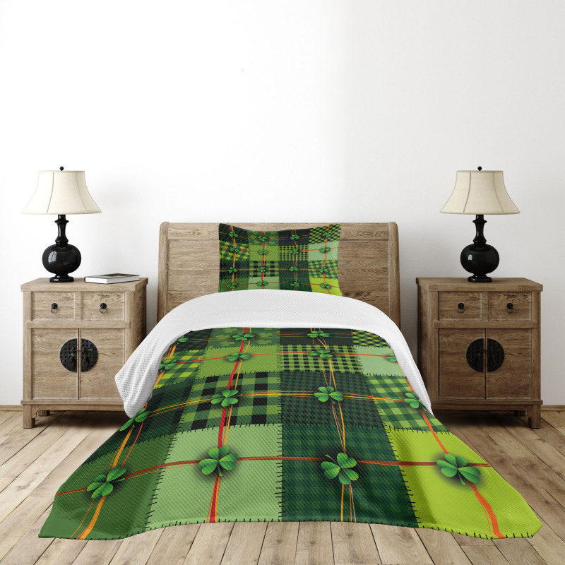 Patchwork Celtic Clovers Bedspread Set