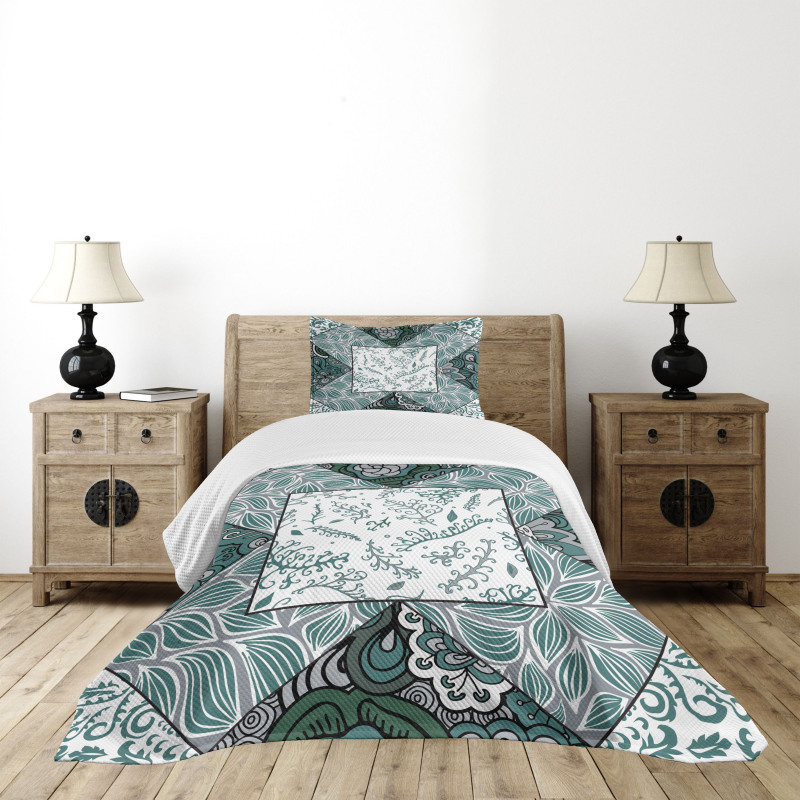 Leaves Chevron Flower Mix Bedspread Set