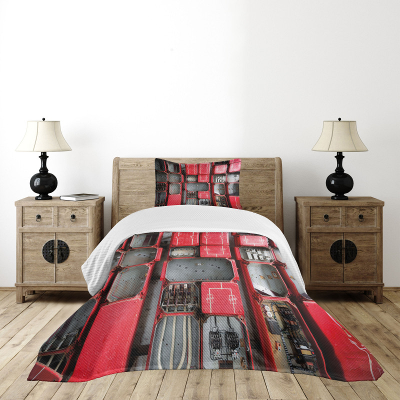 Fuse Cabinet Bedspread Set