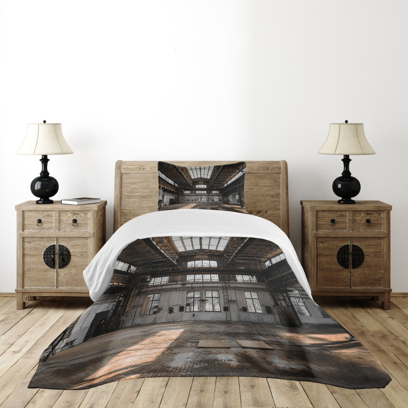 Old Hangar Bedspread Set