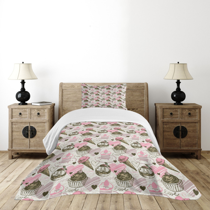 Grunge Cupcakes Bedspread Set