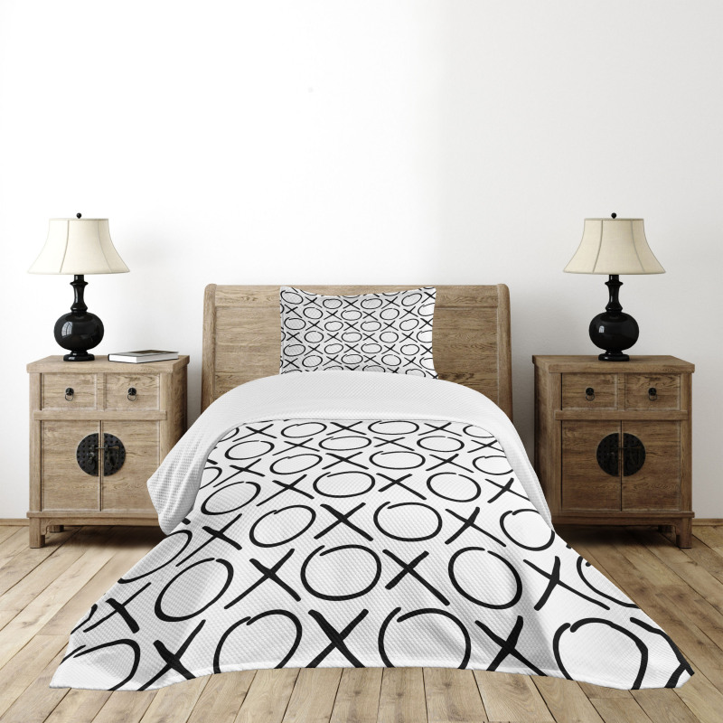 Doodles Monochrome Style Bedspread Set