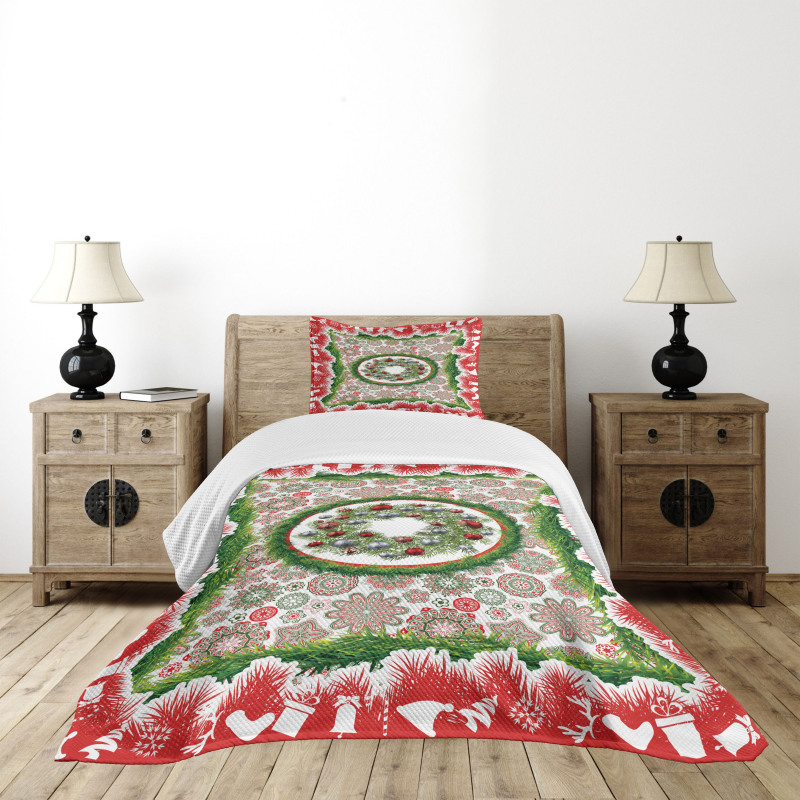 Fir Wreath Ornaments Bedspread Set