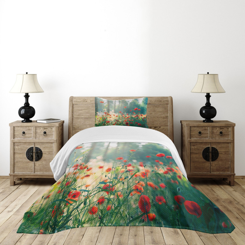 Wild Red Poppy Field Bedspread Set