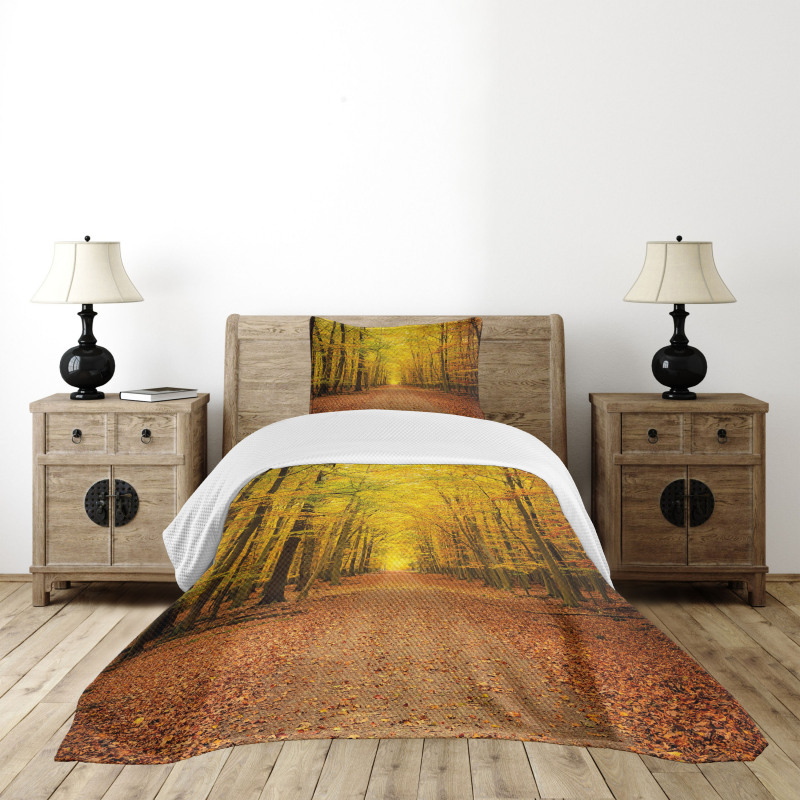 Seasonal Scenic Park Bedspread Set