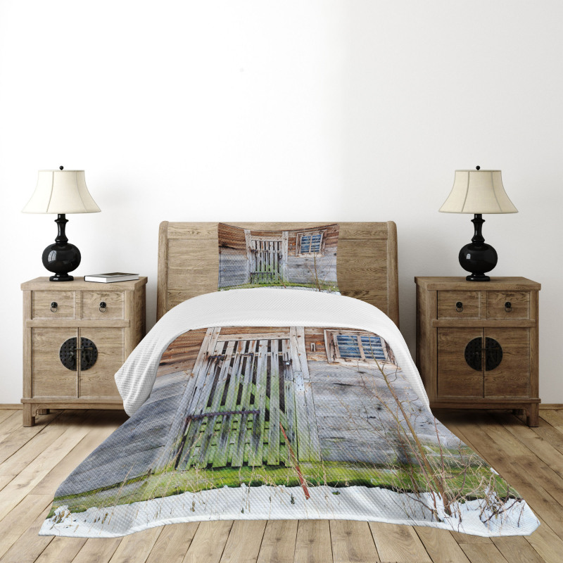 Old Farmhouse Bedspread Set
