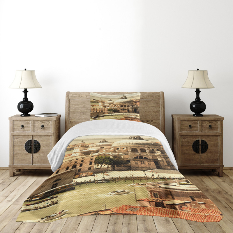 Italian Architecture Image Bedspread Set