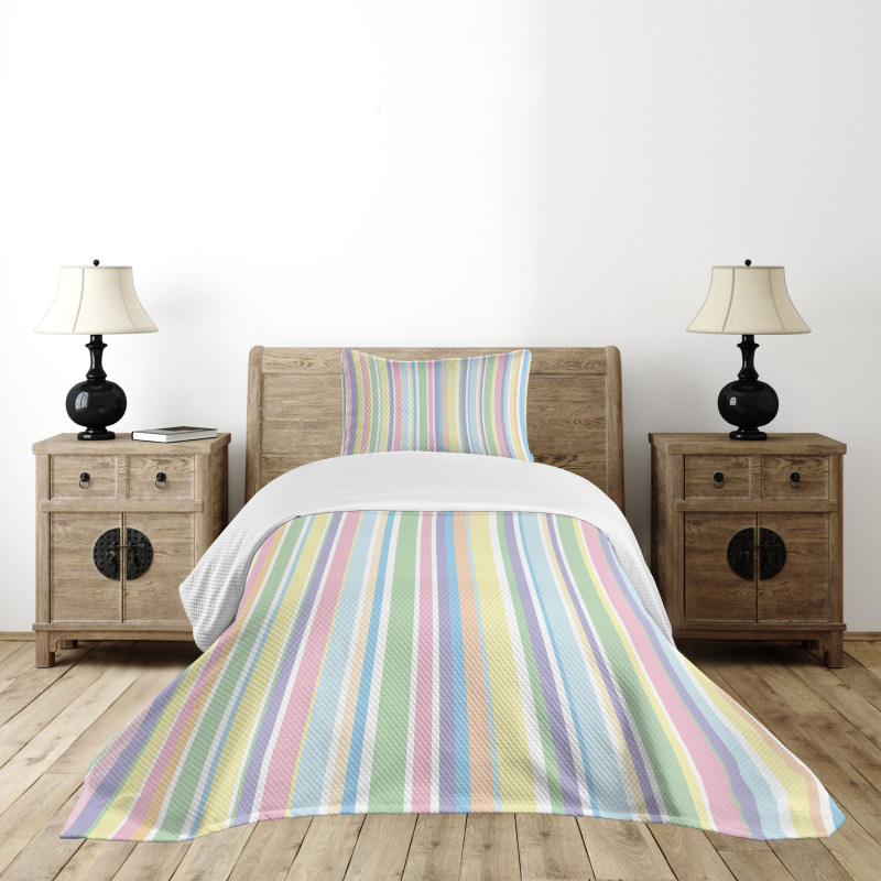 Striped Classic Pattern Bedspread Set