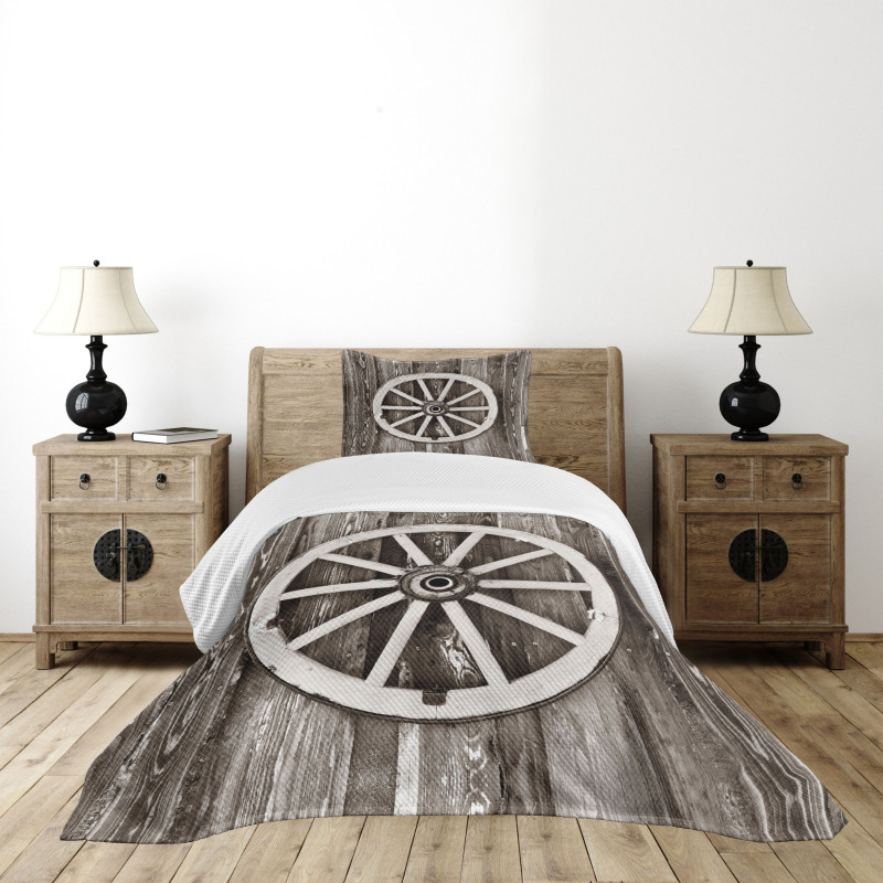 Timber Wall Bedspread Set