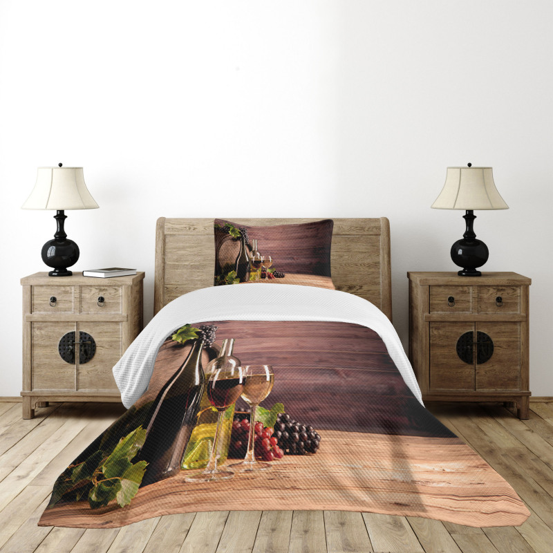 Rustic Viticulture Concept Bedspread Set