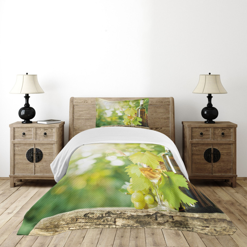 Young Vine Green Spring Bedspread Set