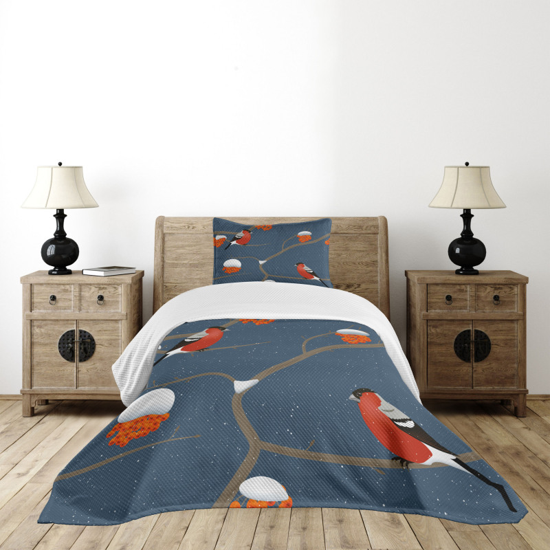 Snowy Tree Branches Birds Bedspread Set