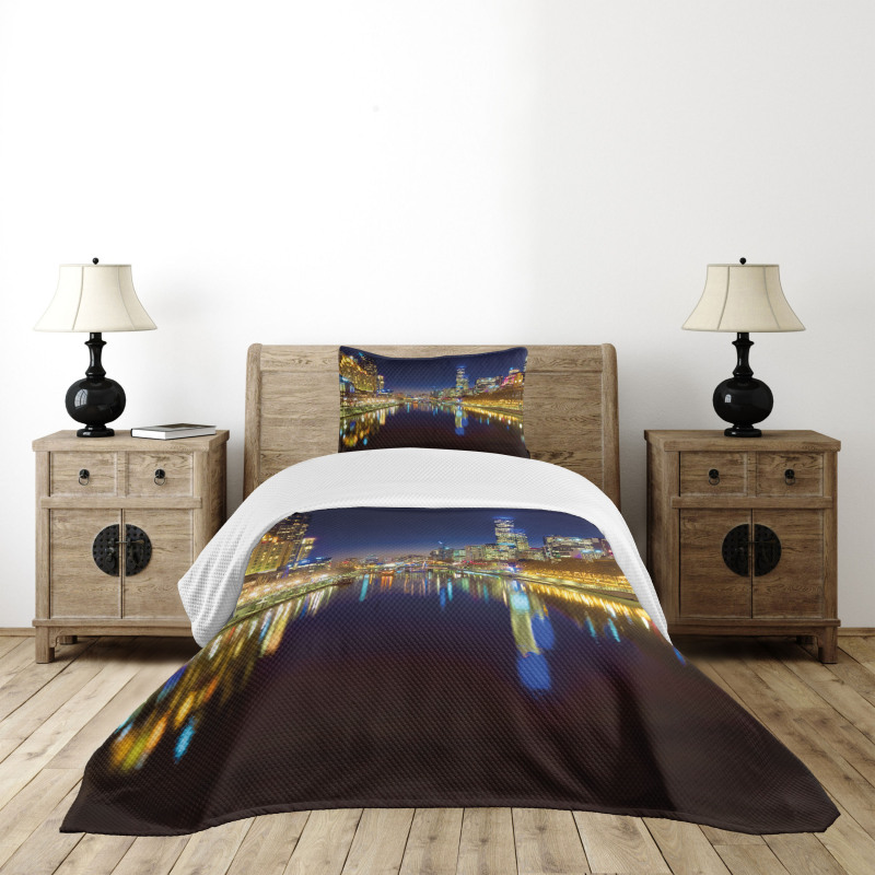 Night in Melbourne River Bedspread Set