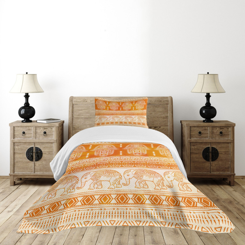 Traditional Ornate Border Bedspread Set