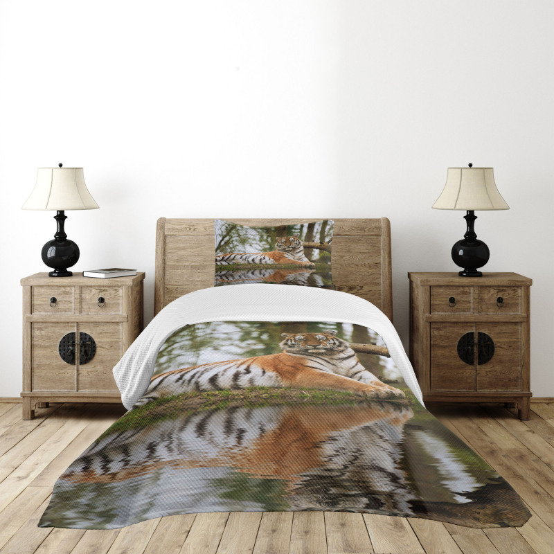 Siberian Mammal Warm Day Bedspread Set