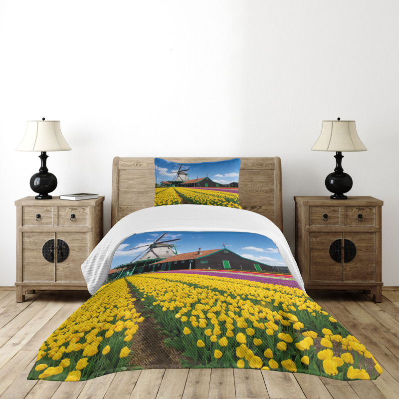 Dutch Tulips Country Bedspread Set