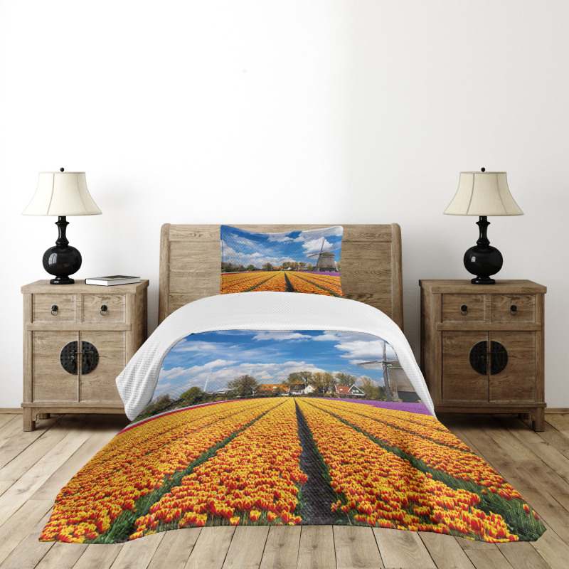 Rustic Holland Houses Bedspread Set