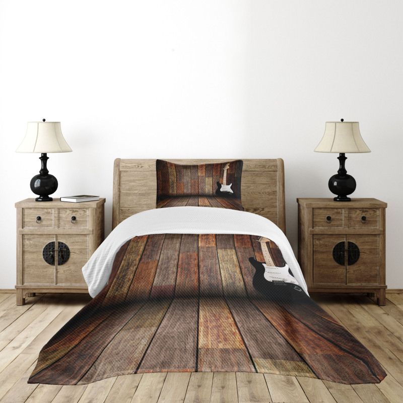 Guitar Wood Room Bedspread Set