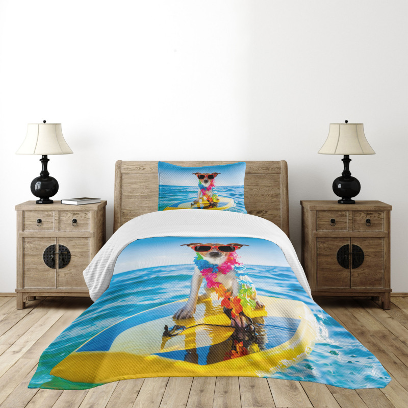 Dog in the Ocean Bedspread Set