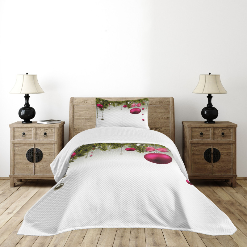 Vivid Fir Twigs Balls Bedspread Set