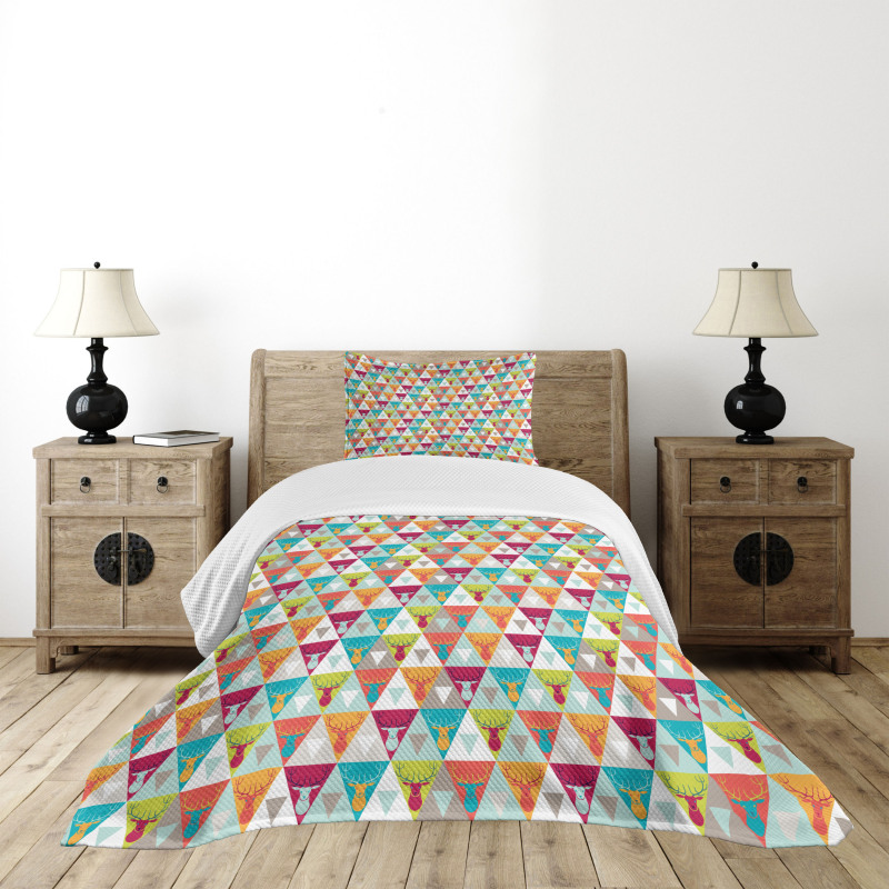 Triangles with Deer Heads Bedspread Set