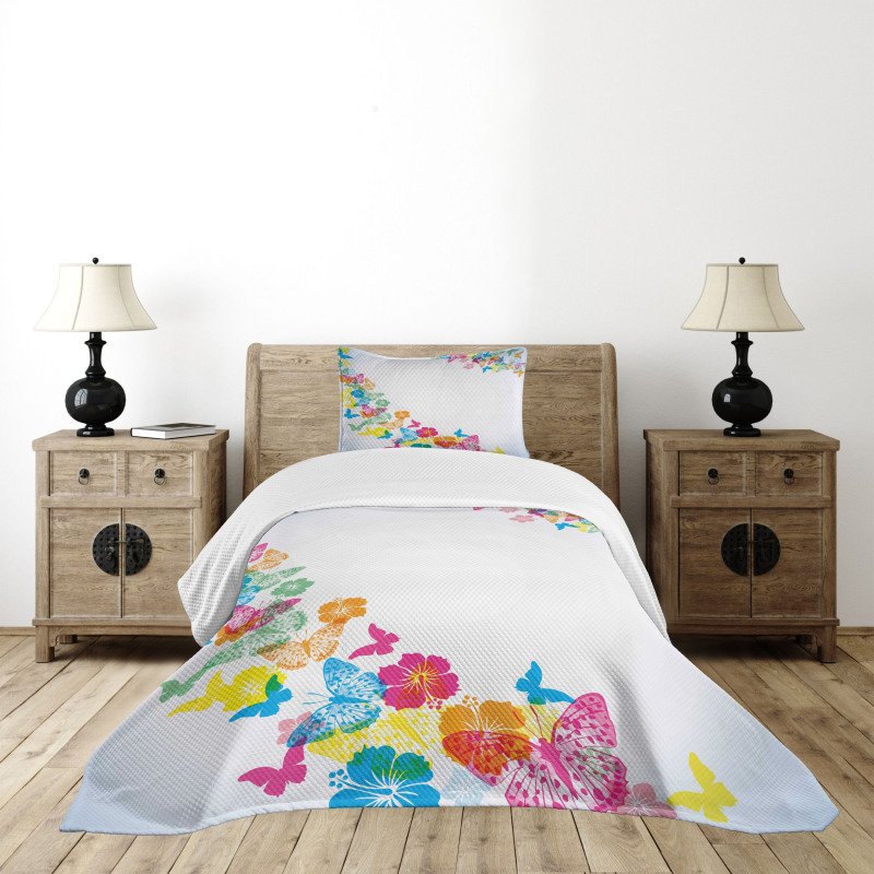 Colorful Butterfly Borders Bedspread Set