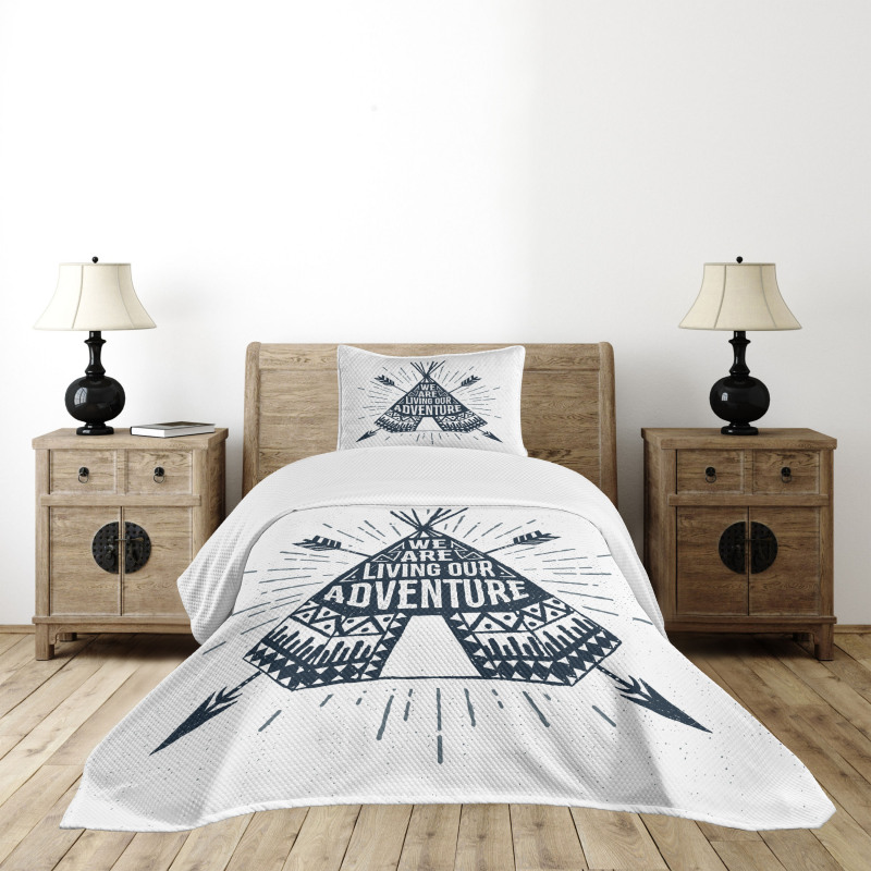 Teepee with Arrows Bedspread Set