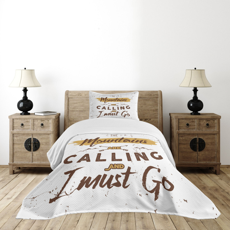 Call of the Mountains Bedspread Set