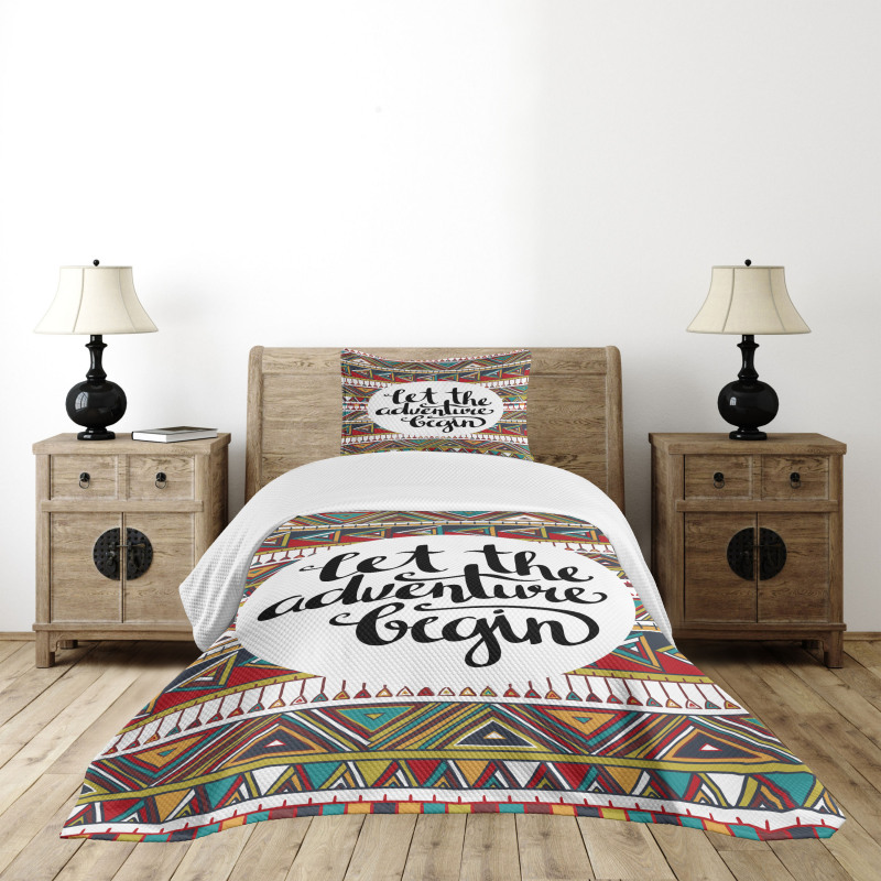 Geometric Aztec Motifs Bedspread Set