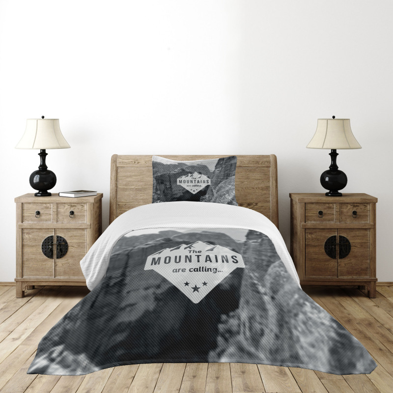 Mountains are Calling Bedspread Set