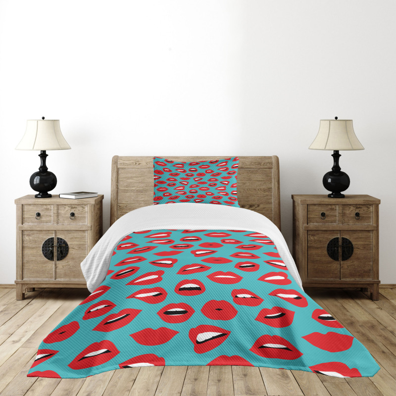 Retro Woman Red Lipstick Bedspread Set