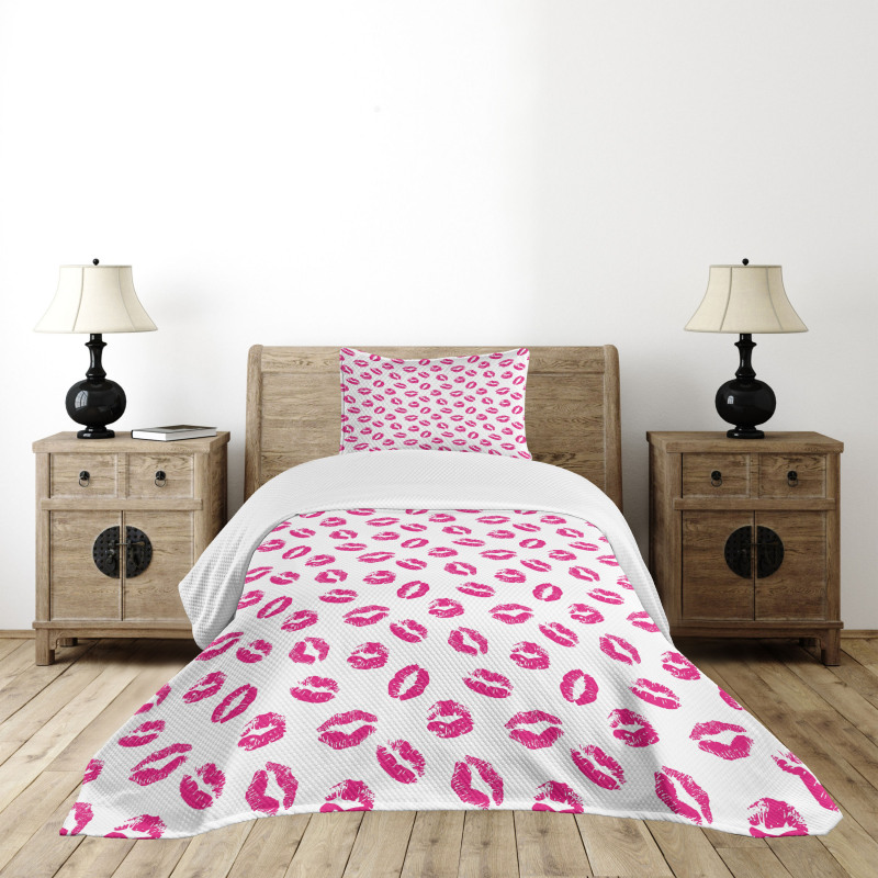 Vibrant Colored Lipstick Bedspread Set