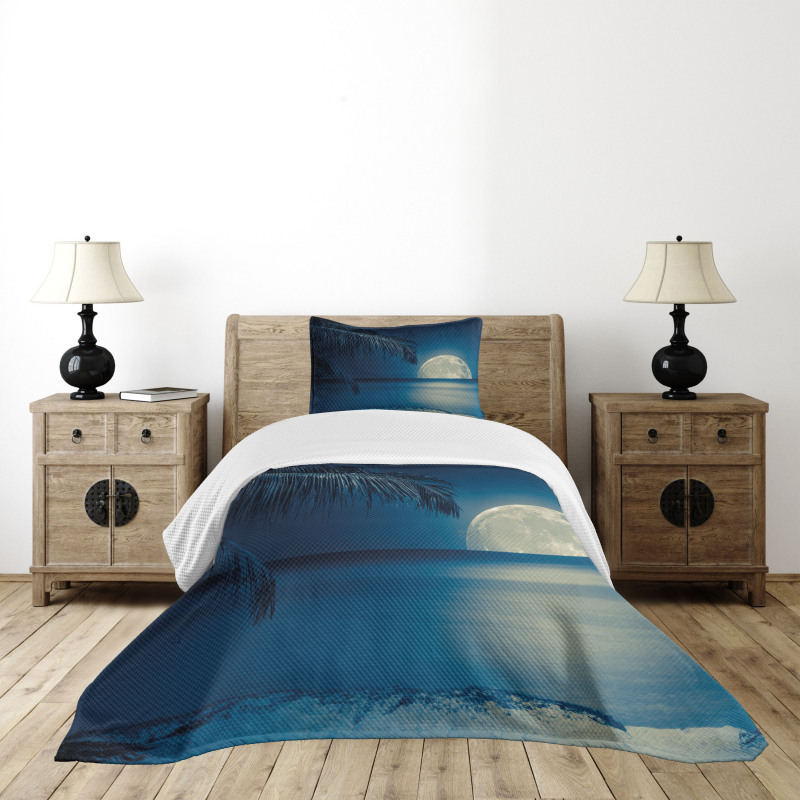 Blue Tropical Beach Image Bedspread Set