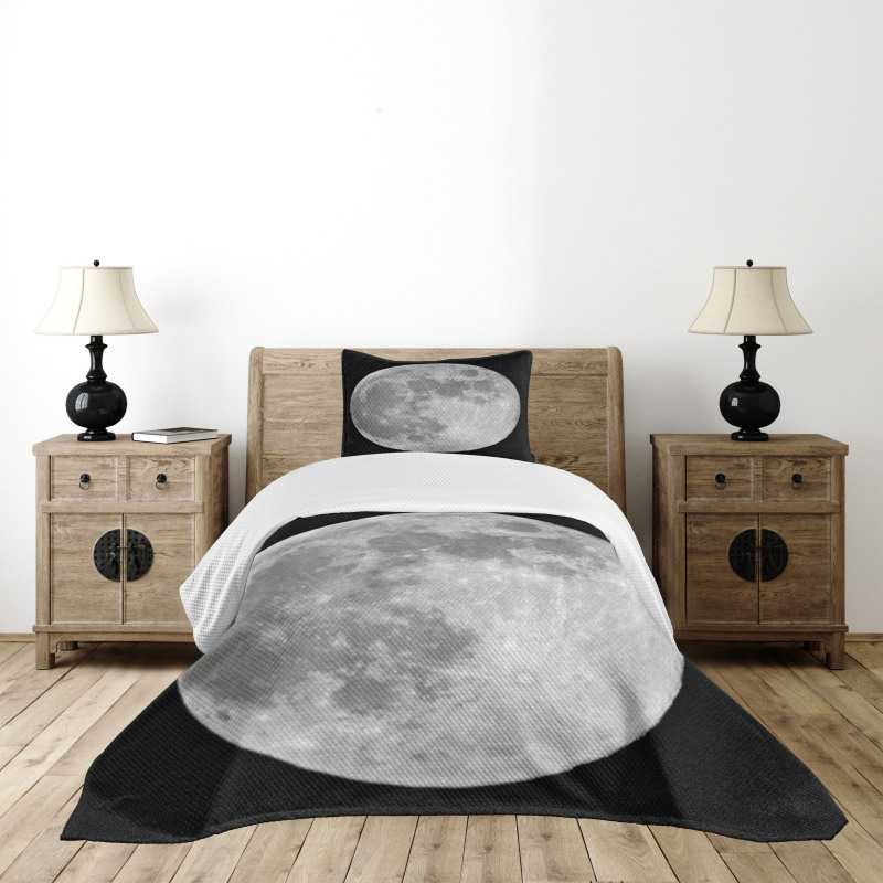 Monochrome Full Moon Art Bedspread Set