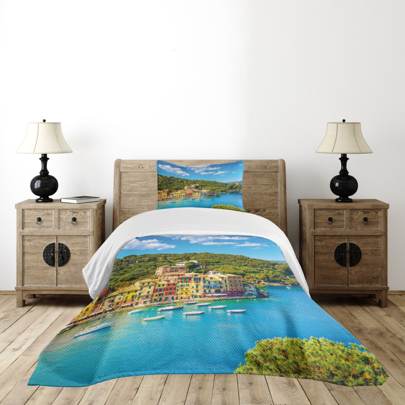 Portofino Panoramic View Bedspread Set