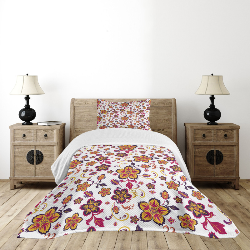 Blooming Flower Pattern Bedspread Set