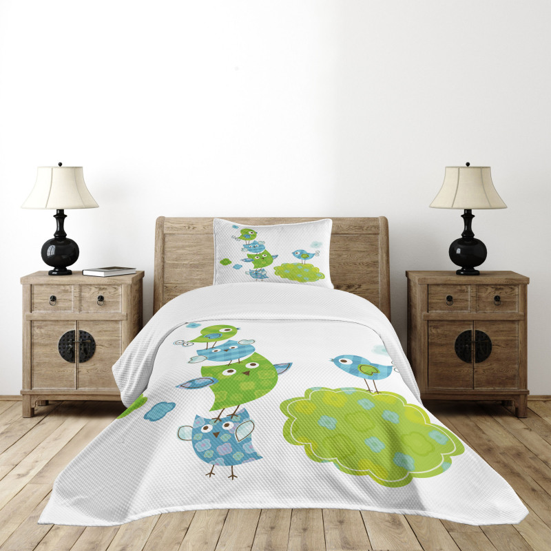 Happy Animals Playing Bedspread Set