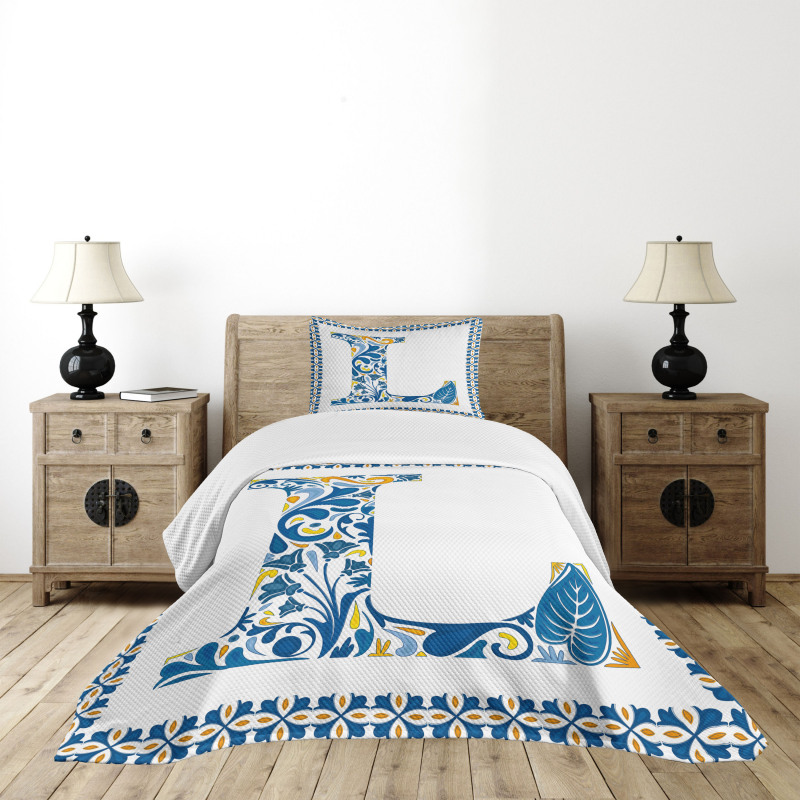 Capital L Traditional Bedspread Set