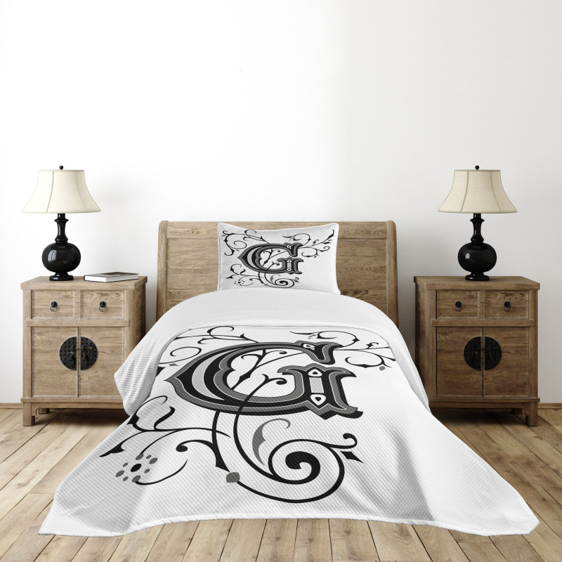 G Font Bedspread Set