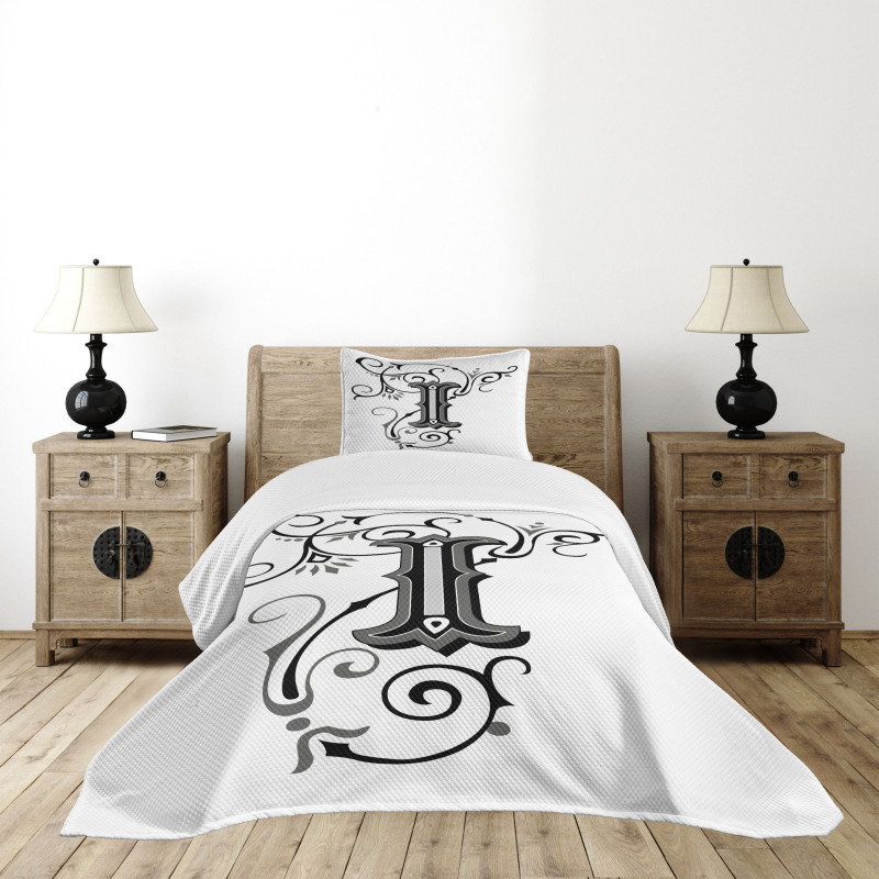 Capitalized Abstract I Bedspread Set