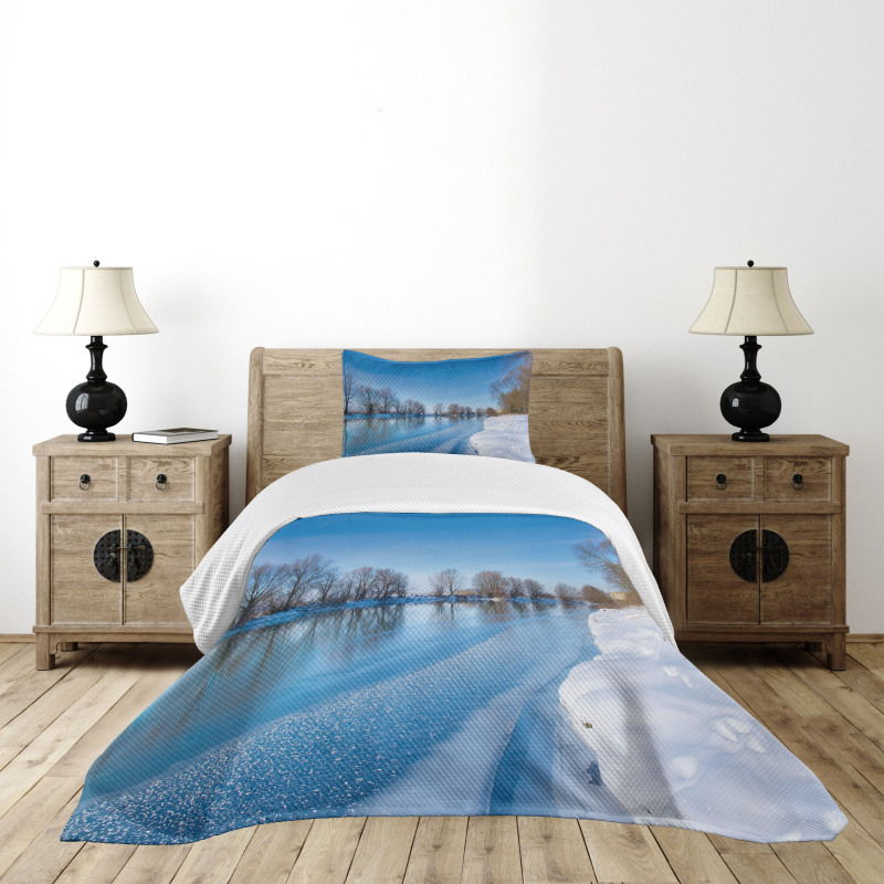 Freezing Weather Sky Bedspread Set