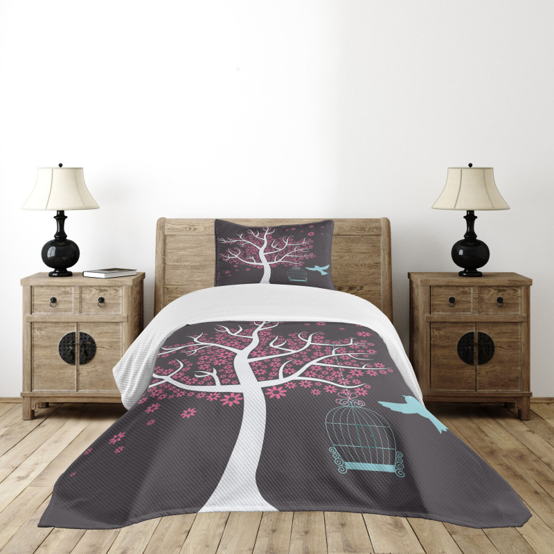 Tree Bitd Cage Leaves Bedspread Set