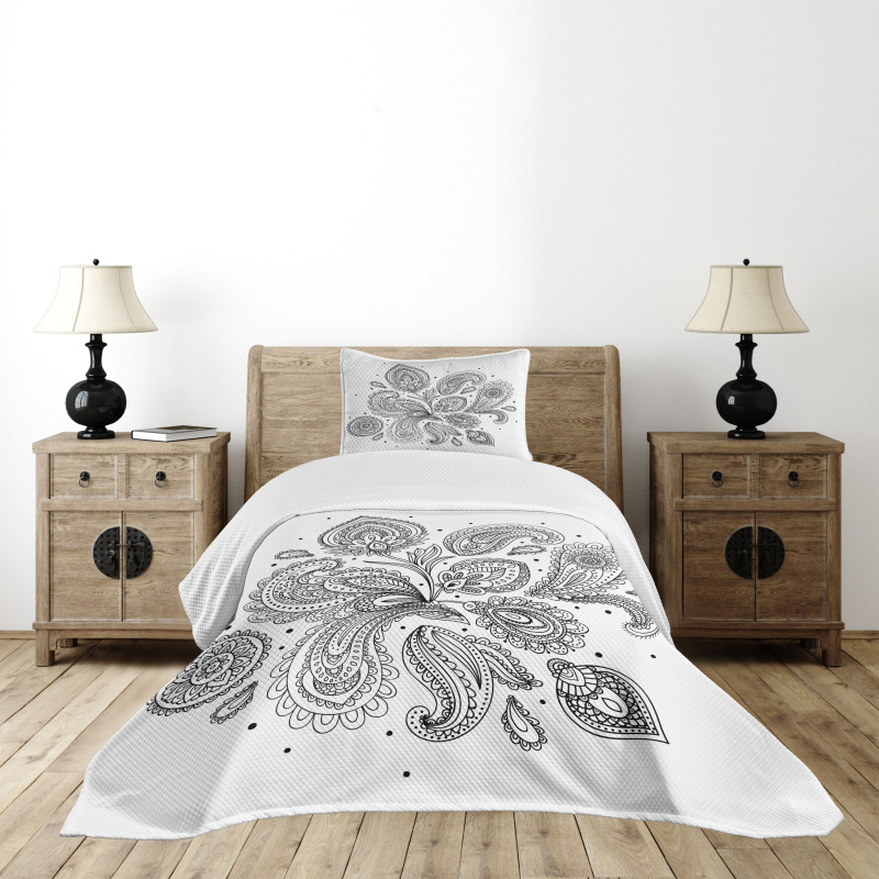 Circles Lines Monochrome Bedspread Set