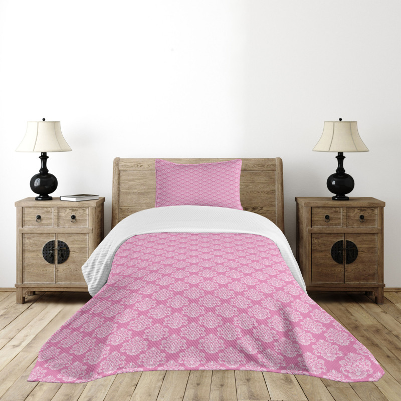 Middle Eastern Blossom Bedspread Set