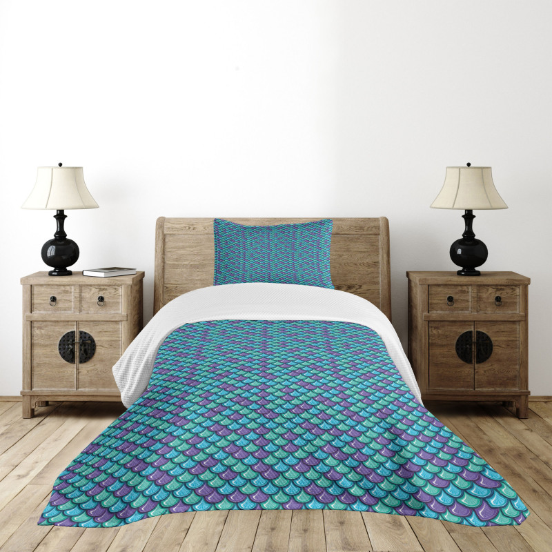 Dragonscale Ornate Motif Bedspread Set