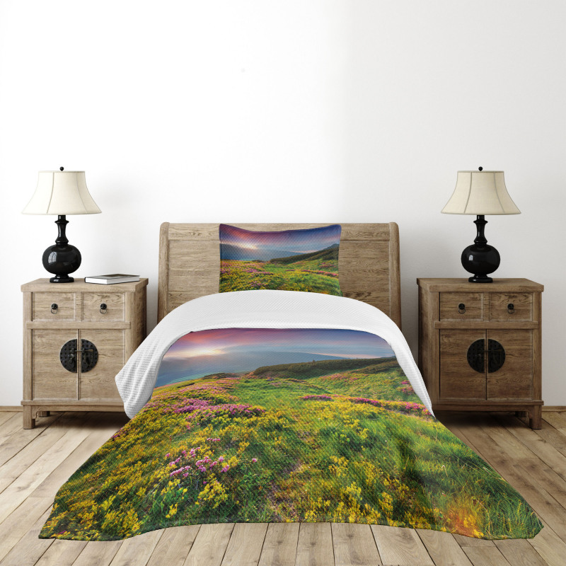 Summer Scene Flowers Bedspread Set