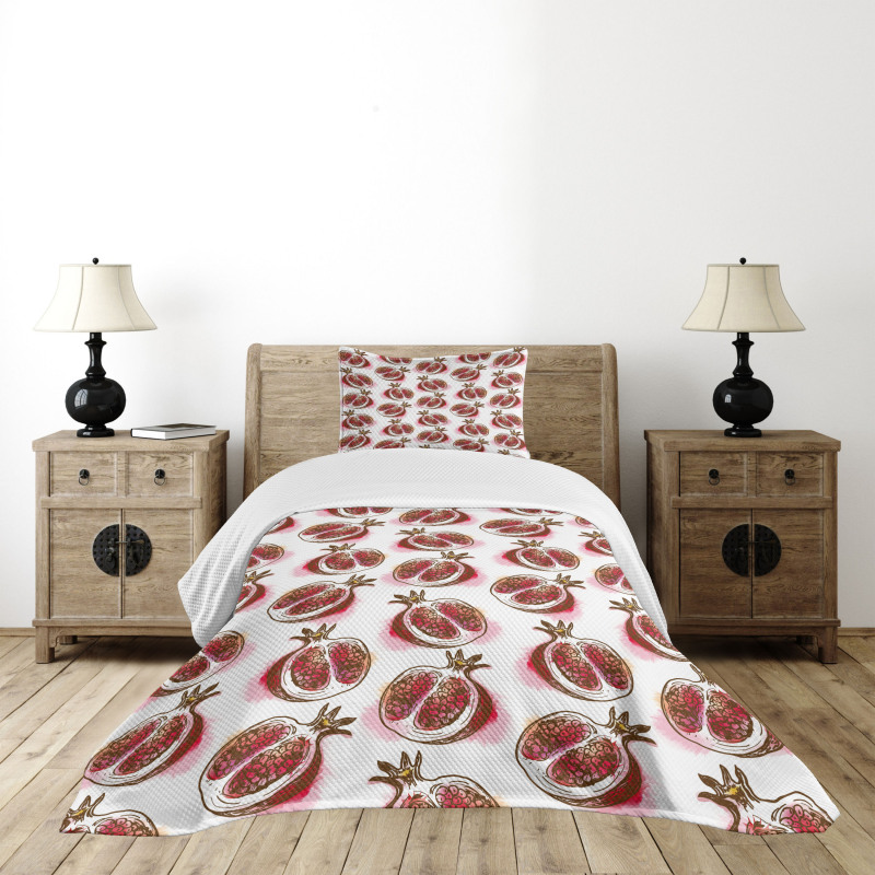 Flowering Pomegranate Bedspread Set